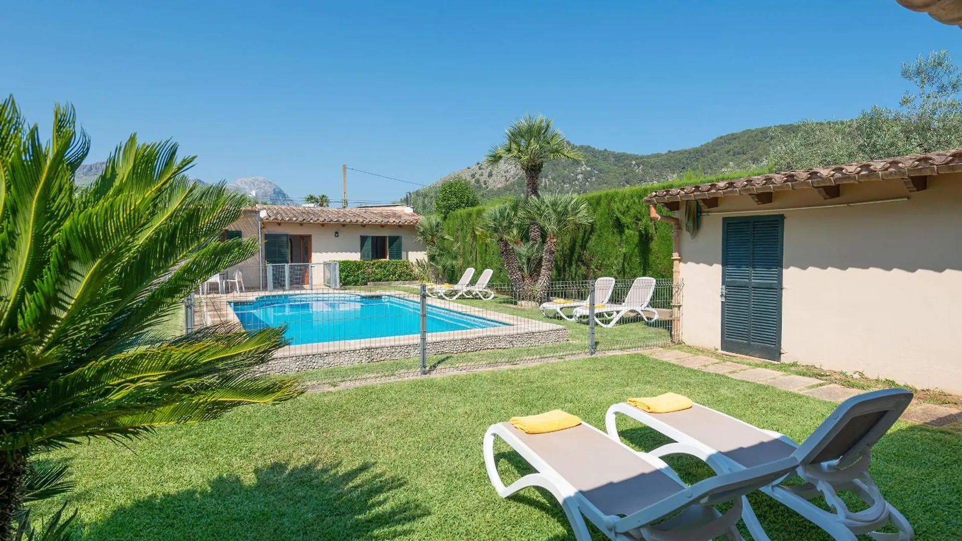 Villa Pont Roma With Pool, Mountain Views & Aircon بويينسا