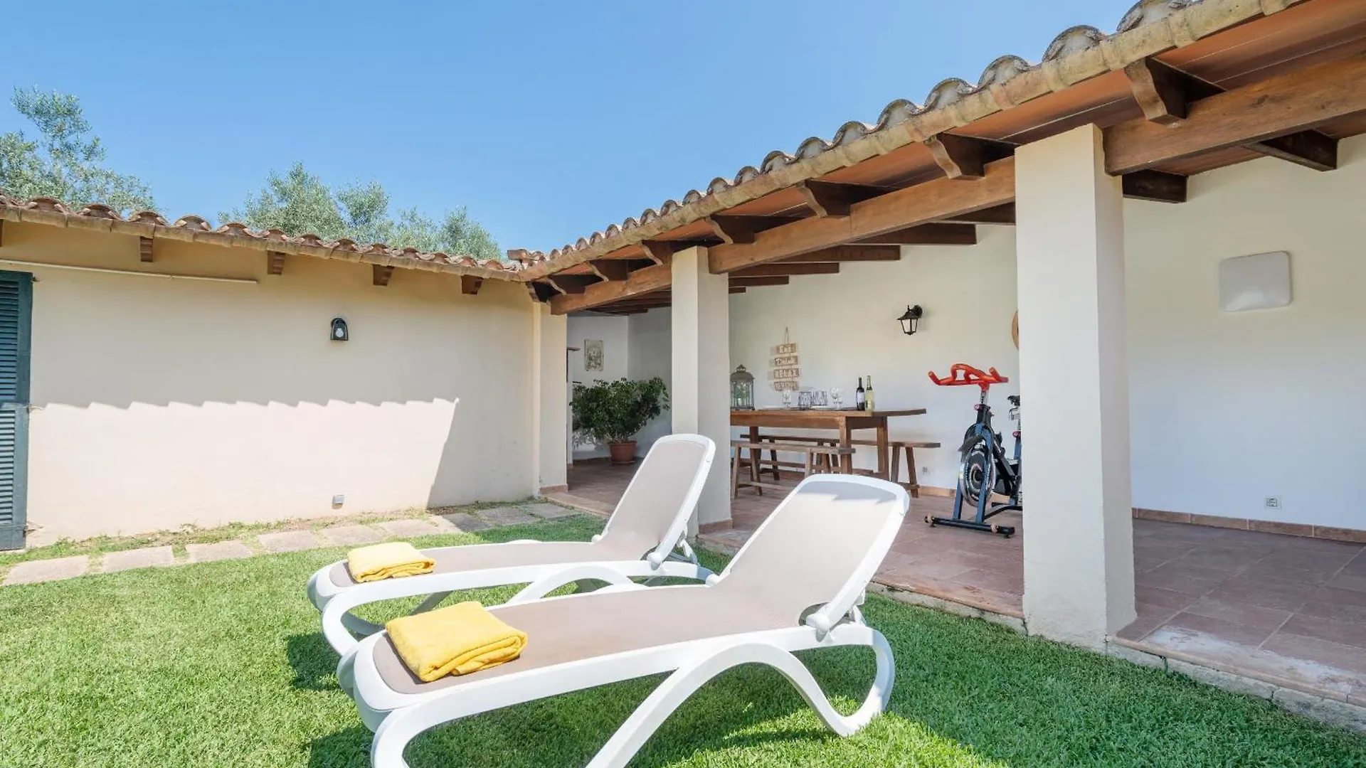 Villa Pont Roma With Pool, Mountain Views & Aircon بويينسا بيت للعطل