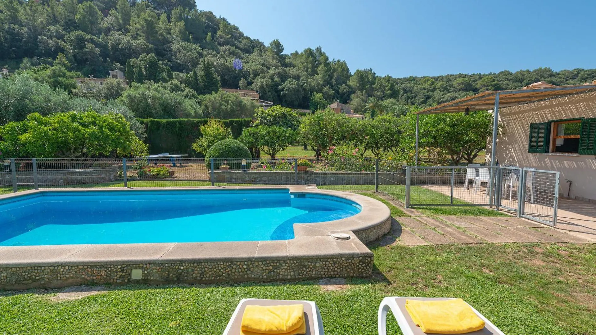 Villa Pont Roma With Pool, Mountain Views & Aircon بويينسا بيت للعطل